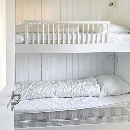 3 Bedroom Stunning In *