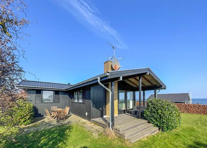 3 Bedroom Stunning In Дом отдыха Hesselager