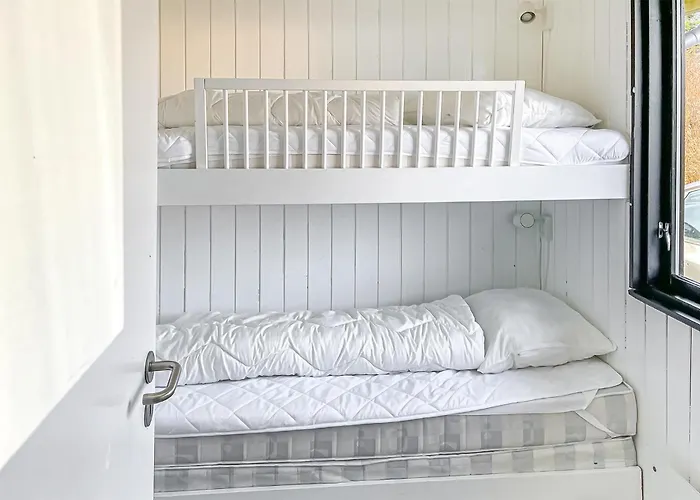 3 Bedroom Stunning In *